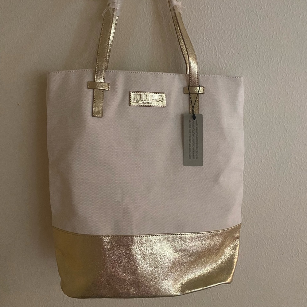 NWT M.I.L.A tote bag.